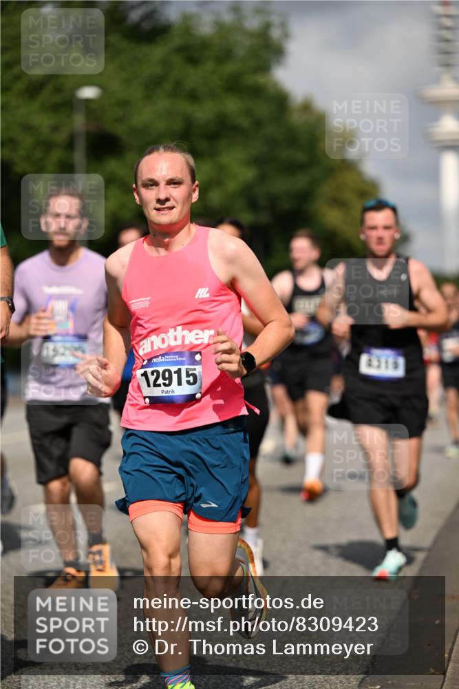 29.06.2025 - hella hamburg halbmarathon Dr. Thomas Lammeyer http://msf.ph/oto/8309423 29.06.2025 09:54:43 Kennedybrücke 1136, 1256, 1441, 1677, 1912, 1962, 2579, 2972, 3056, 3700, 3947, 4759, 4854, 4865, 4888, 4889, 5087, 5275, 6593, 6639, 6721, 6901, 7116, 7284, 7378, 7635, 7693, 8122, 8319, 8966, 9262, 9313, 9371, 9755, 9833, 9885, 10193, 10415, 10469 meine-sportfotos.de