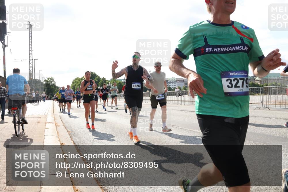 29.06.2025 - hella hamburg halbmarathon Lena Gebhardt http://msf.ph/oto/8309495 29.06.2025 09:59:46 Lombardsbrücke 16609, 15263, 53, 11568, 3279, 1006, 1125, 1319, 1334, 1366, 1595, 1642, 1834, 1914, 1955, 2282, 2348, 2364, 2391, 2432, 2630, 2676, 2677, 2910, 3112, 3279, 3668, 3836, 4013, 4231, 4426, 4772, 4837, 5015, 5134, 5277, 5299, 5341, 5457, 5458, 5465, 5866, 6174, 6201, 6202, 6414, 6415, 6416, 6462, 6587, 7037, 7129, 7395, 7833, 8330, 8520, 8542, 8652, 8846, 8929, 9142, 9488, 9903, 9907, 9922, 9984, 10020, 10031, 11039, 11568, 11844 meine-sportfotos.de