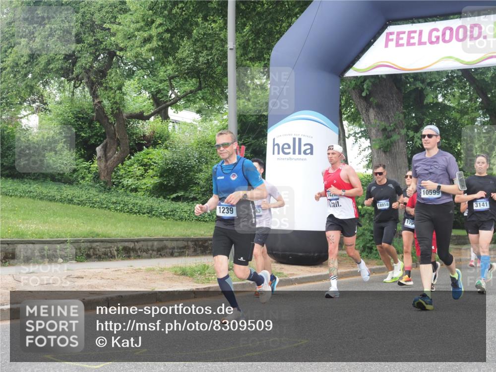 29.06.2025 - hella hamburg halbmarathon KatJ http://msf.ph/oto/8309509 29.06.2025 10:44:30 Zwischen KM18-KM19 1239, 1387, 2652, 2656, 3141, 3575, 4632, 6592 meine-sportfotos.de