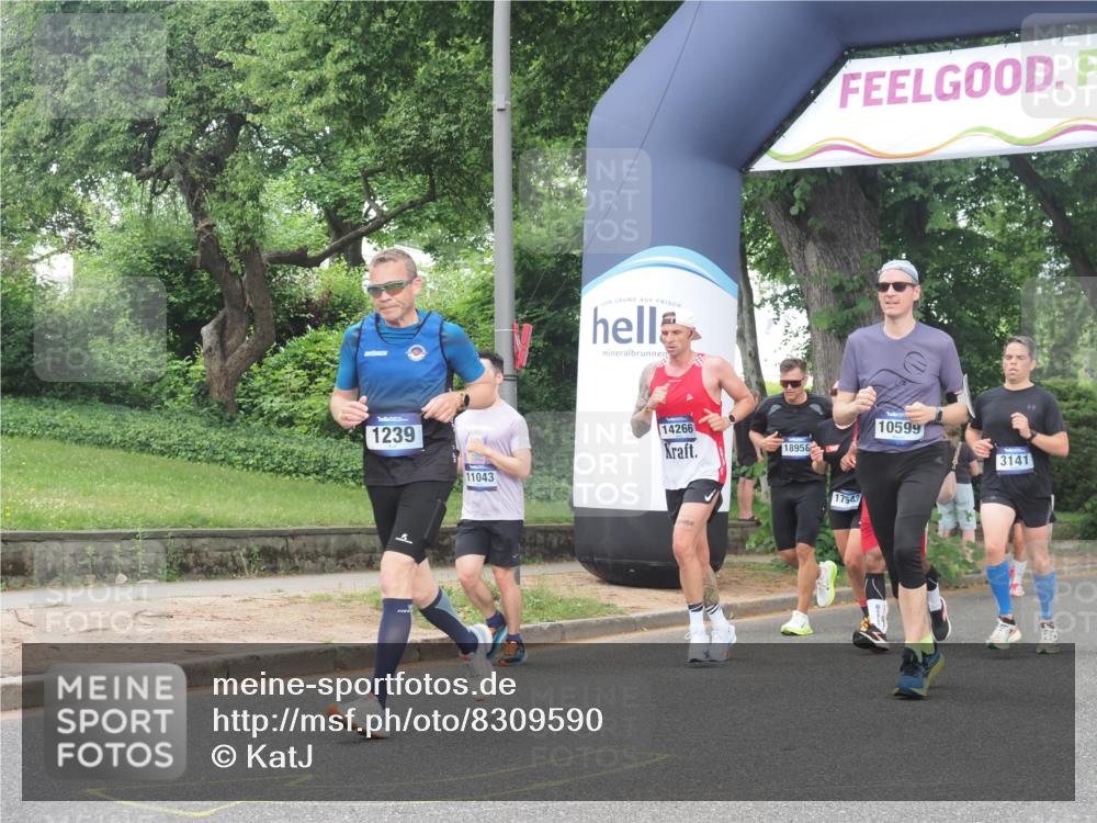 29.06.2025 - hella hamburg halbmarathon KatJ http://msf.ph/oto/8309590 29.06.2025 10:44:30 Zwischen KM18-KM19 1239, 1387, 2652, 2656, 3141, 3575, 4632, 6592 meine-sportfotos.de