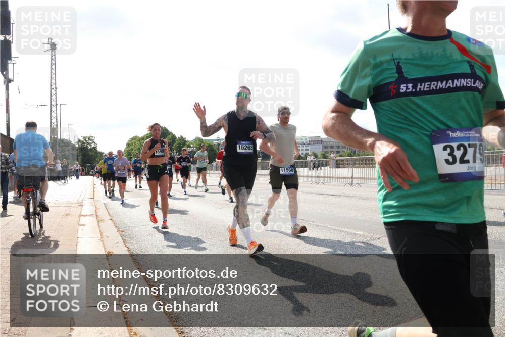 29.06.2025 - hella hamburg halbmarathon Lena Gebhardt http://msf.ph/oto/8309632 29.06.2025 09:59:46 Lombardsbrücke 13589, 1660, 15263, 11568, 53, 3279, 1006, 1125, 1319, 1334, 1366, 1595, 1642, 1834, 1914, 1955, 2282, 2348, 2364, 2391, 2432, 2630, 2676, 2677, 2910, 3112, 3279, 3668, 3836, 4013, 4231, 4426, 4772, 4837, 5015, 5134, 5277, 5299, 5341, 5457, 5458, 5465, 5866, 6174, 6201, 6202, 6414, 6415, 6416, 6462, 6587, 7037, 7129, 7395, 7833, 8330, 8520, 8542, 8652, 8846, 8929, 9142, 9488, 9903, 9907, 9922, 9984, 10020, 10031, 11039, 11568, 11844 meine-sportfotos.de