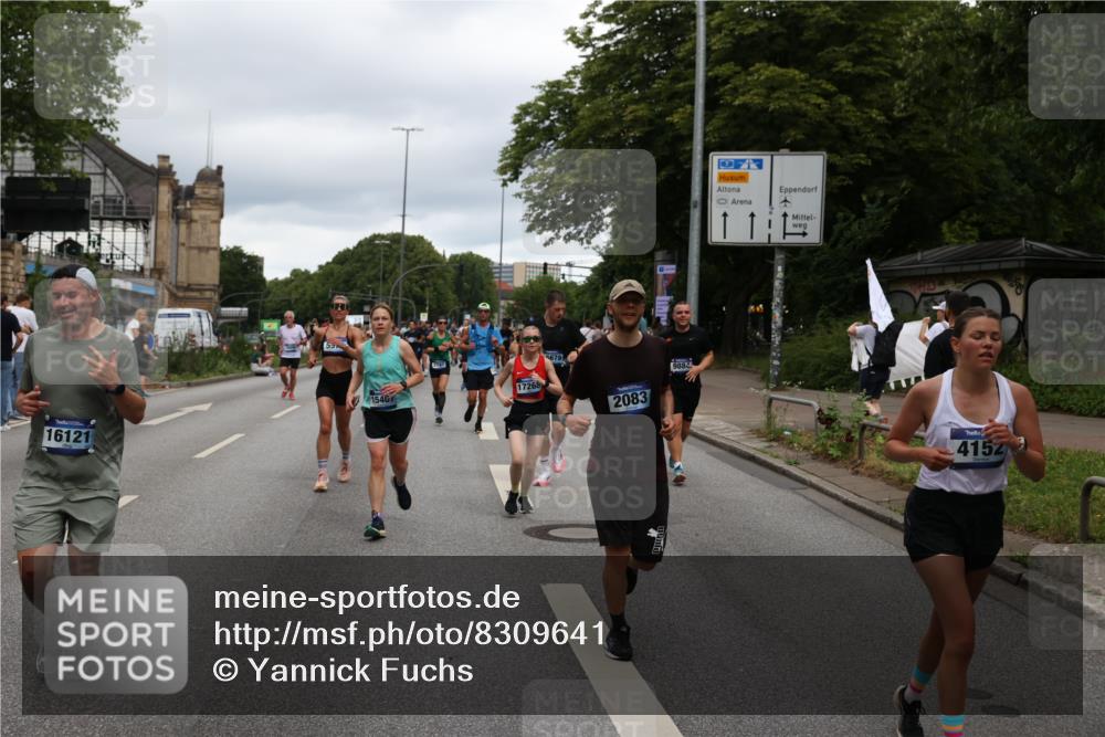 29.06.2025 - hella hamburg halbmarathon Yannick Fuchs http://msf.ph/oto/8309641 29.06.2025 10:50:32 20KM 1583, 1955, 2083, 2741, 3413, 3836, 4152, 5418, 5492, 5570, 6399, 6416, 6835, 7037, 7547, 7716, 8393, 8542, 8652, 8669, 8968, 8996, 9246, 9488, 9727, 9884, 9903, 9907, 9934, 10084, 10093, 10665, 11083, 11212, 12348, 12440, 12523, 12590, 12712, 13394, 13666, 13691, 13750, 14139, 14408, 14588, 14678, 14867, 15097, 15407, 15431, 15695, 16121, 16620, 16634, 16679, 17268, 17660, 17993, 18208, 18652, 18719, 18867, 18899, 19091 meine-sportfotos.de
