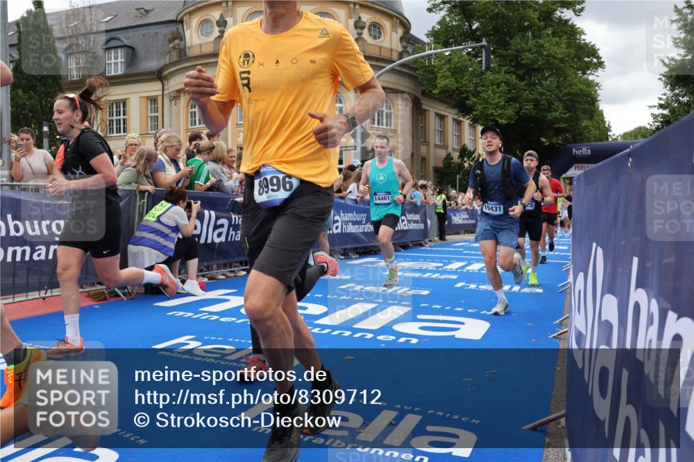 29.06.2025 - hella hamburg halbmarathon Strokosch-Dieckow http://msf.ph/oto/8309712 29.06.2025 10:56:47 Ziel 1955, 2378, 2741, 3836, 5418, 6835, 7646, 7716, 8825, 8996, 9488, 11870, 13816, 14369, 14461, 15134, 15431, 15712, 16008, 16009, 16043, 16121, 16620, 16679, 17133, 18634 meine-sportfotos.de