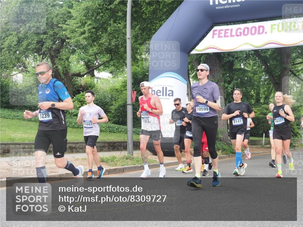 29.06.2025 - hella hamburg halbmarathon KatJ http://msf.ph/oto/8309727 29.06.2025 10:44:31 Zwischen KM18-KM19 1239, 1387, 2652, 2656, 3141, 4579, 6592 meine-sportfotos.de