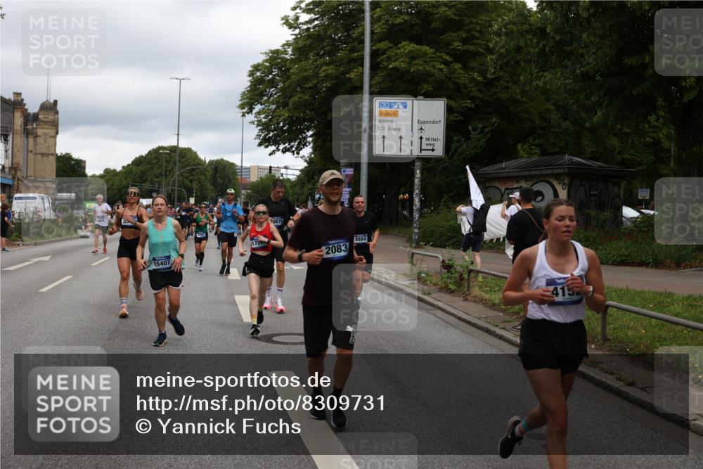 29.06.2025 - hella hamburg halbmarathon Yannick Fuchs http://msf.ph/oto/8309731 29.06.2025 10:50:33 20KM 1583, 1955, 2083, 2741, 3413, 3836, 4152, 5418, 5492, 5570, 6399, 6416, 6835, 7037, 7547, 7716, 8393, 8542, 8652, 8669, 8825, 8968, 8996, 9246, 9488, 9727, 9884, 9903, 9907, 9934, 10084, 10093, 10665, 11083, 11212, 12014, 12348, 12440, 12523, 12590, 12712, 13394, 13666, 13691, 13750, 14139, 14408, 14588, 14678, 14867, 15097, 15407, 15431, 15695, 16121, 16257, 16261, 16620, 16634, 16679, 17268, 17660, 17993, 18208, 18652, 18719, 18867, 18899, 19091 meine-sportfotos.de