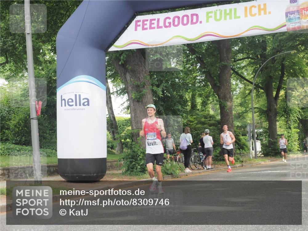 29.06.2025 - hella hamburg halbmarathon KatJ http://msf.ph/oto/8309746 29.06.2025 10:15:09 Zwischen KM18-KM19 1241 meine-sportfotos.de