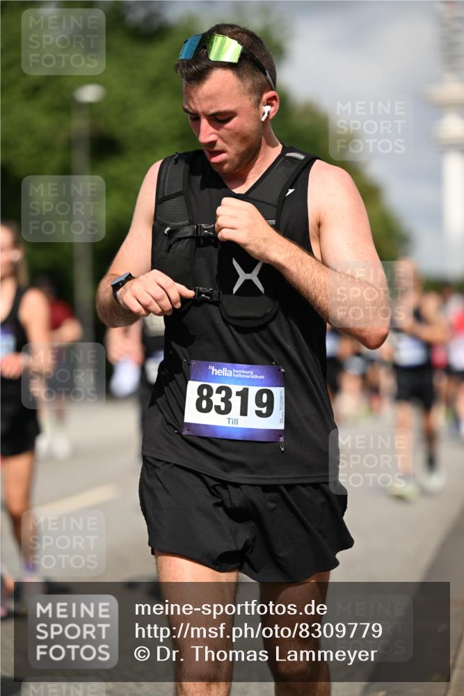 29.06.2025 - hella hamburg halbmarathon Dr. Thomas Lammeyer http://msf.ph/oto/8309779 29.06.2025 09:54:45 Kennedybrücke 1136, 1256, 1441, 1677, 1912, 1962, 2579, 2972, 3056, 3700, 3947, 4759, 4843, 4854, 4865, 4888, 4889, 5087, 5275, 5375, 6593, 6639, 6721, 6901, 7116, 7284, 7378, 7635, 7693, 8122, 8319, 8966, 9262, 9313, 9371, 9755, 9833, 9885, 10193, 10415, 10469 meine-sportfotos.de