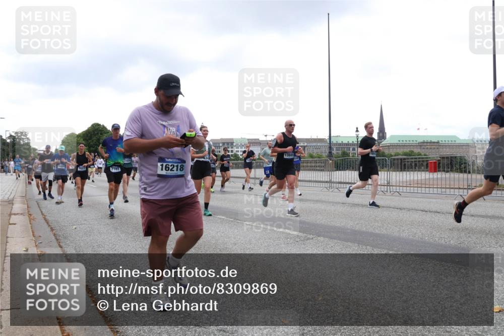 29.06.2025 - hella hamburg halbmarathon Lena Gebhardt http://msf.ph/oto/8309869 29.06.2025 10:46:56 Lombardsbrücke 18924, 7827, 2162, 117439, 16218, 13885, 1073, 1185, 1286, 1363, 1371, 1375, 1593, 1607, 1720, 1837, 1961, 1999, 2162, 2211, 2320, 2327, 2537, 2555, 2556, 2665, 2697, 2981, 3277, 3406, 3407, 3469, 3734, 3823, 4202, 4239, 4296, 4342, 4355, 4483, 4604, 5111, 5114, 5700, 5796, 5953, 6124, 6161, 6485, 6496, 6740, 7073, 7303, 7412, 7430, 7431, 7767, 7827, 8131, 8477, 8486, 8551, 8553, 8684, 8706, 8967, 9691, 10230, 13969, 14261, 15852, 16882, 16987 meine-sportfotos.de