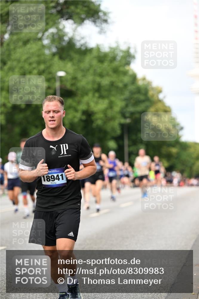 29.06.2025 - hella hamburg halbmarathon Dr. Thomas Lammeyer http://msf.ph/oto/8309983 29.06.2025 10:38:24 Kennedybrücke 1025, 1705, 1764, 1787, 2038, 2276, 2464, 2496, 2510, 2511, 2933, 3145, 3829, 4445, 4479, 4540, 4942, 5096, 5566, 5569, 5691, 6034, 6109, 6574, 6718, 6727, 7324, 7329, 7565, 7644, 8202, 8277, 8282, 9094, 9514, 10007, 10071, 10561, 10564, 11122, 11338, 11432 meine-sportfotos.de