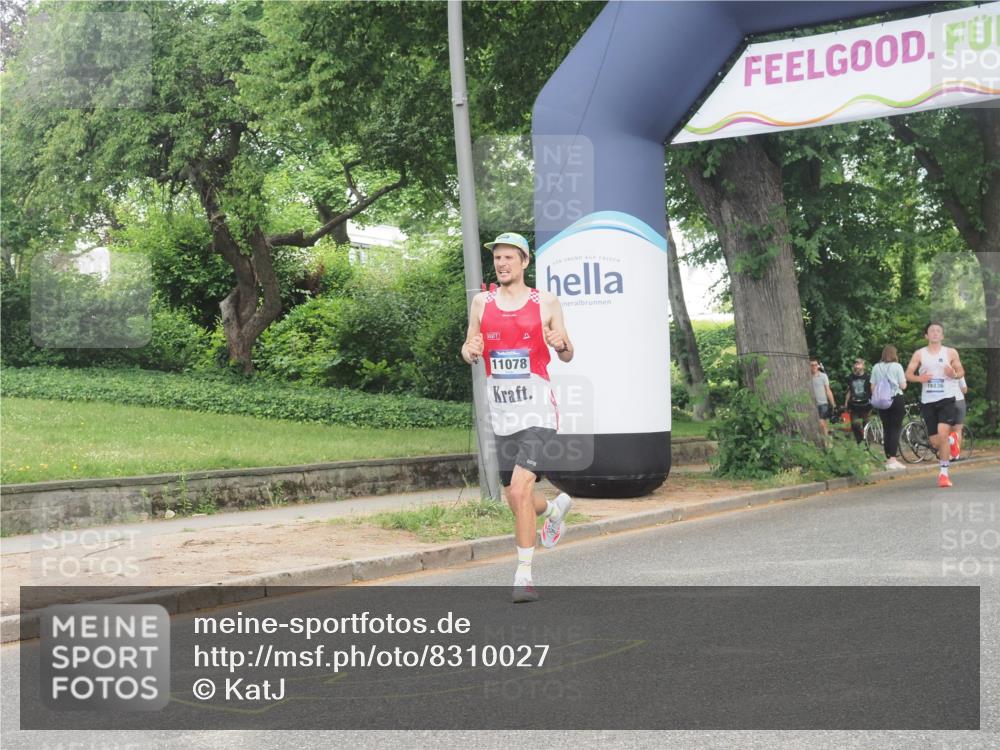 29.06.2025 - hella hamburg halbmarathon KatJ http://msf.ph/oto/8310027 29.06.2025 10:15:10 Zwischen KM18-KM19 1241 meine-sportfotos.de