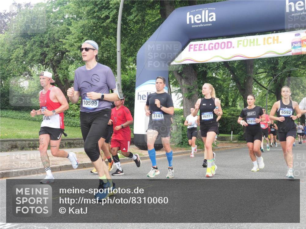 29.06.2025 - hella hamburg halbmarathon KatJ http://msf.ph/oto/8310060 29.06.2025 10:44:32 Zwischen KM18-KM19 1239, 1387, 2656, 3141, 4579, 6592 meine-sportfotos.de