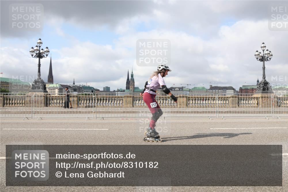 29.06.2025 - hella hamburg halbmarathon Lena Gebhardt http://msf.ph/oto/8310182 29.06.2025 09:06:49 Lombardsbrücke 117 meine-sportfotos.de