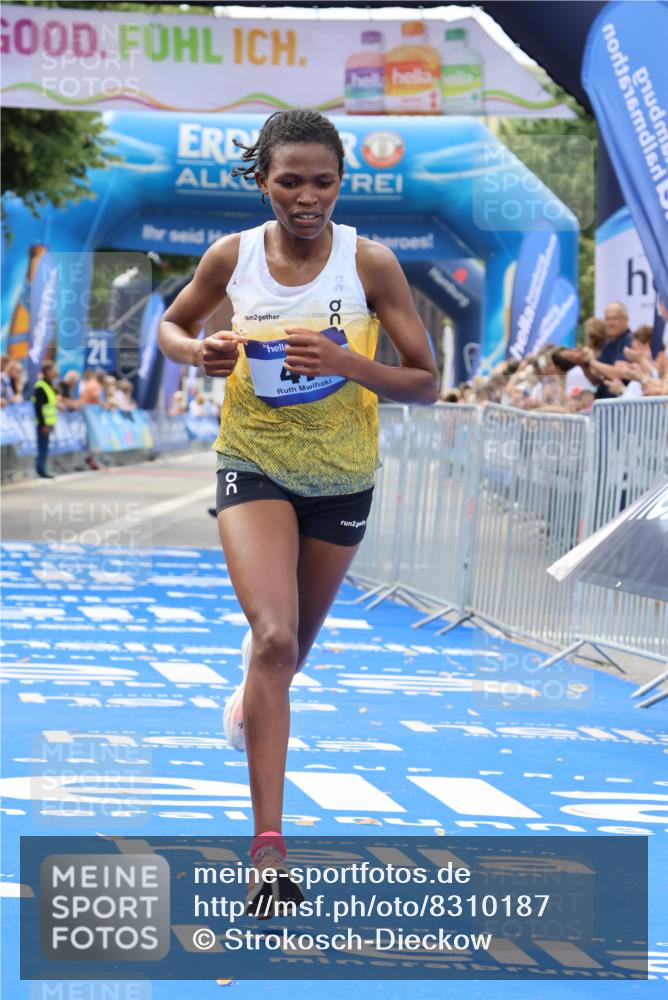 29.06.2025 - hella hamburg halbmarathon Strokosch-Dieckow http://msf.ph/oto/8310187 29.06.2025 10:12:18 Ziel 39, 47 meine-sportfotos.de