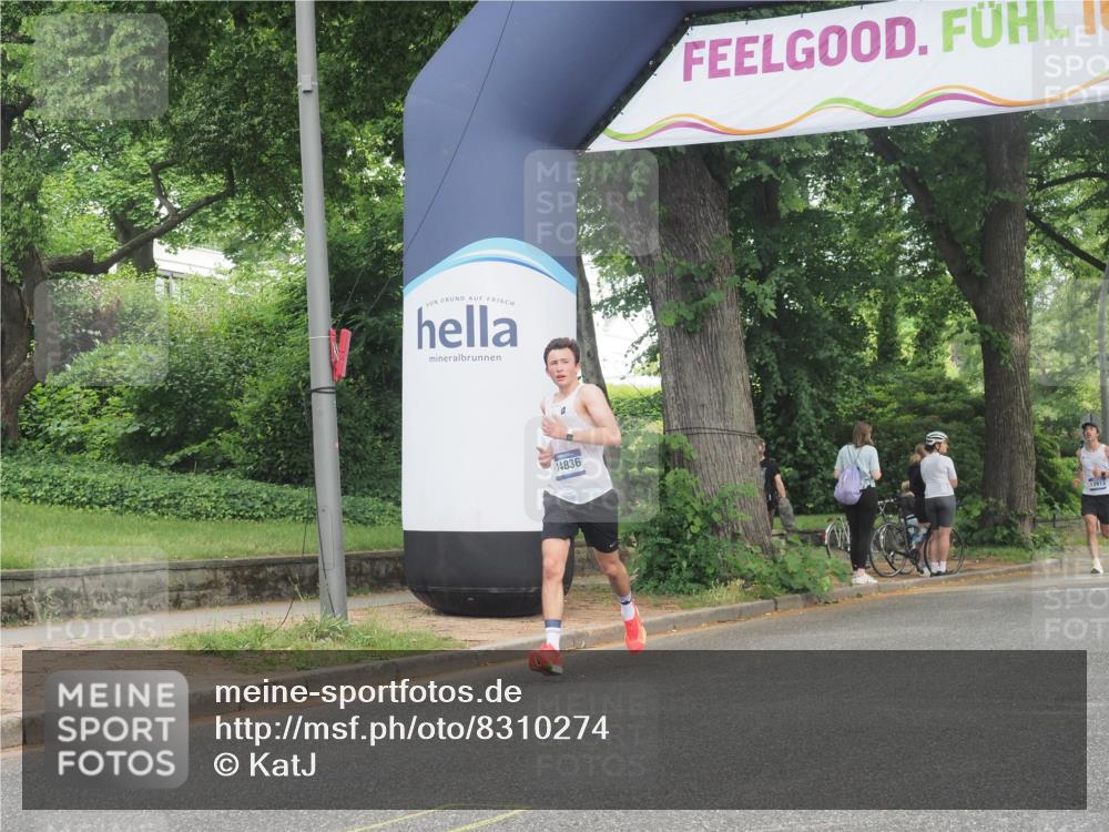 29.06.2025 - hella hamburg halbmarathon KatJ http://msf.ph/oto/8310274 29.06.2025 10:15:12 Zwischen KM18-KM19  meine-sportfotos.de