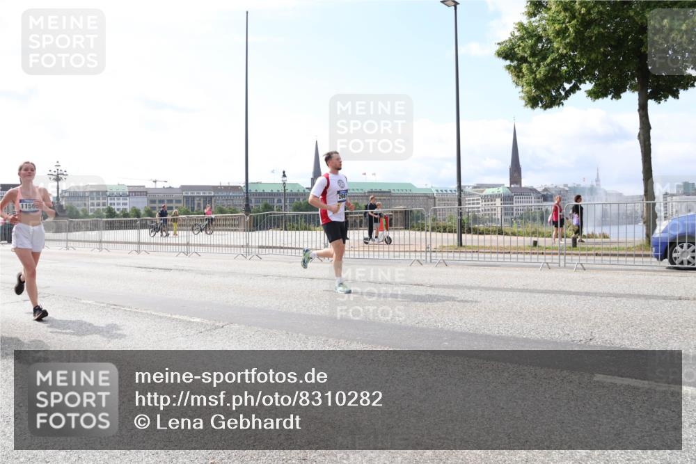 29.06.2025 - hella hamburg halbmarathon Lena Gebhardt http://msf.ph/oto/8310282 29.06.2025 10:12:15 Lombardsbrücke 1150, 2661, 1062, 1610, 1790, 1850, 2661, 2963, 2964, 3182, 3248, 3262, 3746, 4453, 4499, 4554, 5166, 5176, 5379, 5597, 5598, 6822, 6871, 6966, 7014, 7474, 9191, 9253, 9254, 9405, 9705, 10042, 10409, 10581, 10685, 11507, 11509, 11525, 11537, 11581, 11917, 12473, 13171, 13542, 13958, 14060, 14196, 14313, 14384, 14863, 14868, 15137, 16379, 16473, 16976, 17638, 17774, 18261, 18395, 18429, 18493, 18655 meine-sportfotos.de