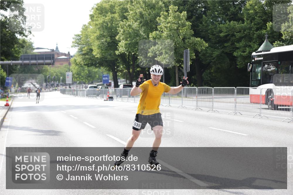 29.06.2025 - hella hamburg halbmarathon Jannik Wohlers http://msf.ph/oto/8310526 29.06.2025 08:58:46 Lombardsbrücke  meine-sportfotos.de