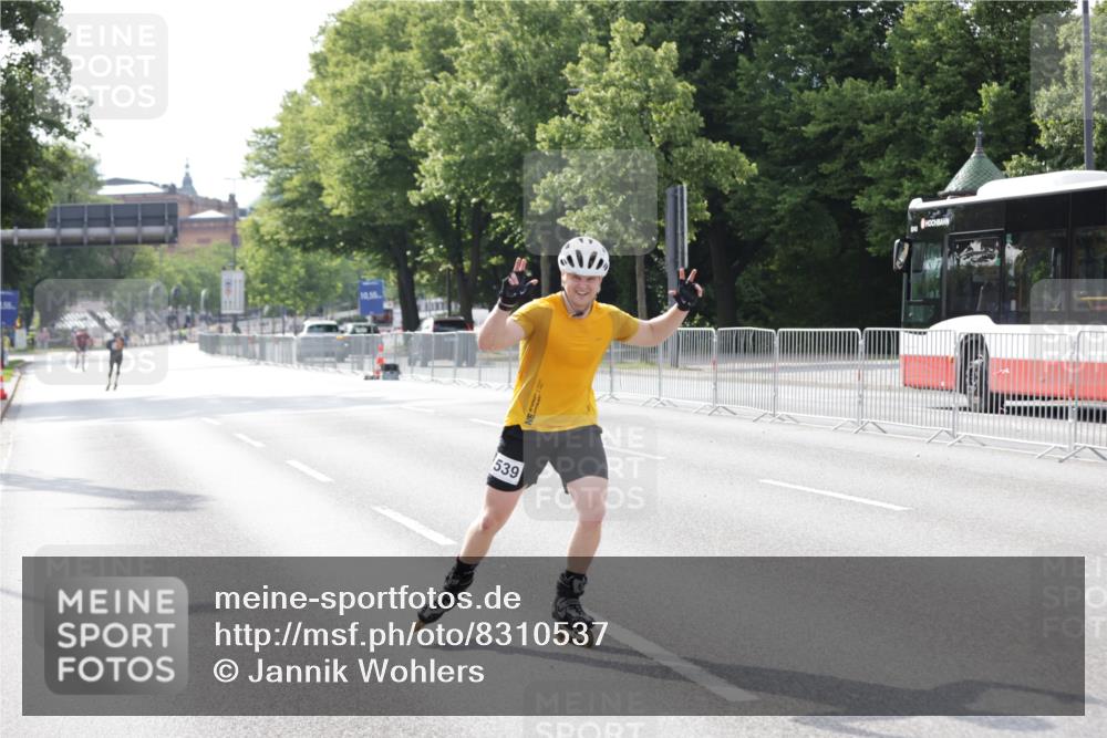 29.06.2025 - hella hamburg halbmarathon Jannik Wohlers http://msf.ph/oto/8310537 29.06.2025 08:58:46 Lombardsbrücke  meine-sportfotos.de