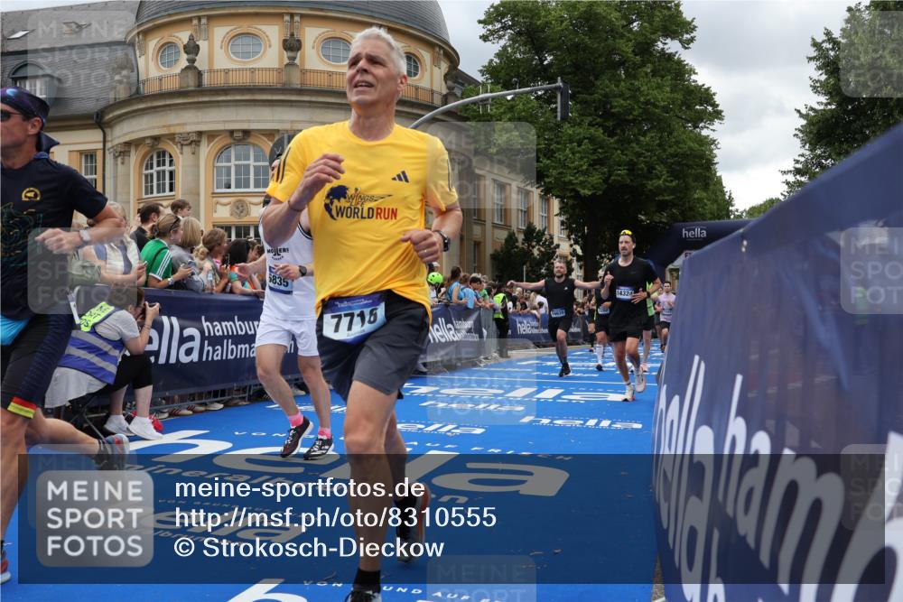 29.06.2025 - hella hamburg halbmarathon Strokosch-Dieckow http://msf.ph/oto/8310555 29.06.2025 10:56:55 Ziel 1485, 1955, 2282, 2741, 2759, 4299, 5033, 5418, 6835, 7716, 8669, 11043, 11143, 11212, 11638, 13816, 14678, 15097, 16008, 16009, 16470, 16620, 16679, 18719, 19091 meine-sportfotos.de