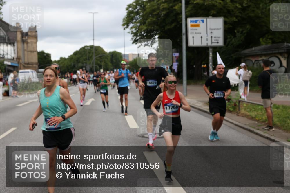 29.06.2025 - hella hamburg halbmarathon Yannick Fuchs http://msf.ph/oto/8310556 29.06.2025 10:50:34 20KM 1583, 1955, 2083, 2741, 3413, 3836, 4152, 5418, 5492, 5570, 6399, 6416, 6835, 7037, 7547, 7716, 8393, 8542, 8652, 8669, 8825, 8968, 9246, 9488, 9727, 9884, 9907, 9934, 10093, 10665, 11083, 11212, 12014, 12348, 12440, 12523, 12590, 12712, 13394, 13666, 13691, 13750, 14139, 14408, 14588, 14678, 14867, 15097, 15407, 15431, 15695, 15712, 16121, 16257, 16261, 16620, 16634, 16679, 17268, 17660, 17993, 18208, 18652, 18719, 18867, 18899, 19091 meine-sportfotos.de