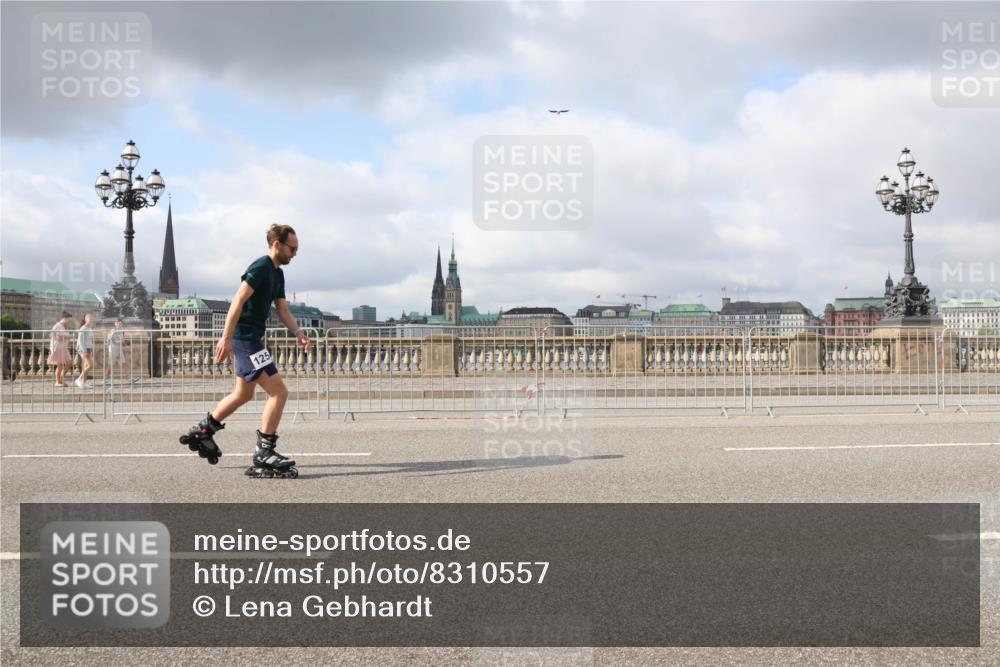 29.06.2025 - hella hamburg halbmarathon Lena Gebhardt http://msf.ph/oto/8310557 29.06.2025 09:06:53 Lombardsbrücke 125 meine-sportfotos.de