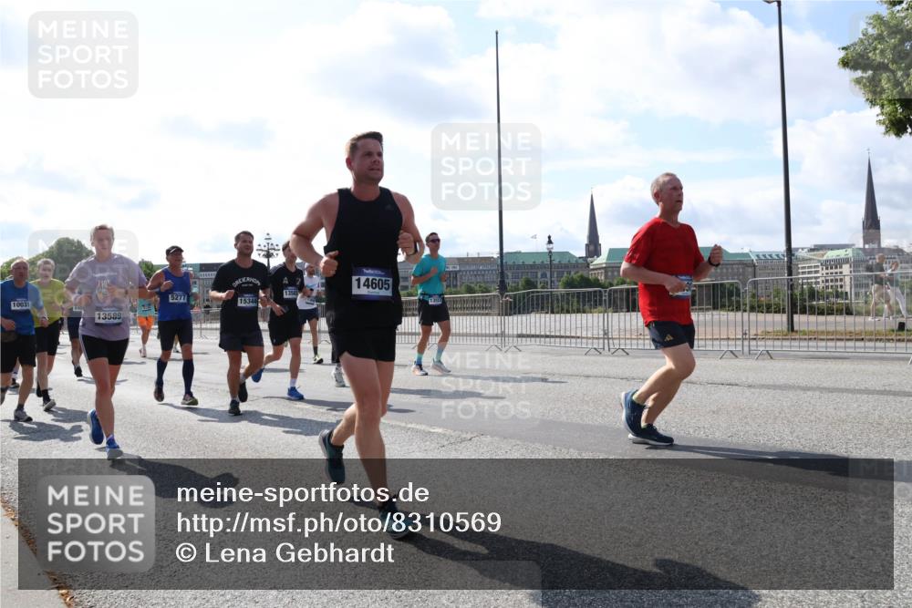 29.06.2025 - hella hamburg halbmarathon Lena Gebhardt http://msf.ph/oto/8310569 29.06.2025 09:59:48 Lombardsbrücke 10031, 13589, 5277, 15344, 14605, 1006, 1125, 1264, 1319, 1334, 1366, 1595, 1642, 1834, 1914, 1955, 2282, 2348, 2364, 2391, 2432, 2582, 2584, 2630, 2676, 2677, 2910, 3112, 3279, 3668, 3836, 4013, 4231, 4426, 4772, 4837, 5015, 5134, 5277, 5299, 5341, 5465, 6174, 6201, 6202, 6414, 6415, 6416, 6462, 6587, 7037, 7395, 7833, 8330, 8520, 8542, 8652, 8846, 8929, 9142, 9488, 9903, 9907, 9922, 9984, 10020, 10031, 11039, 11568, 11844 meine-sportfotos.de