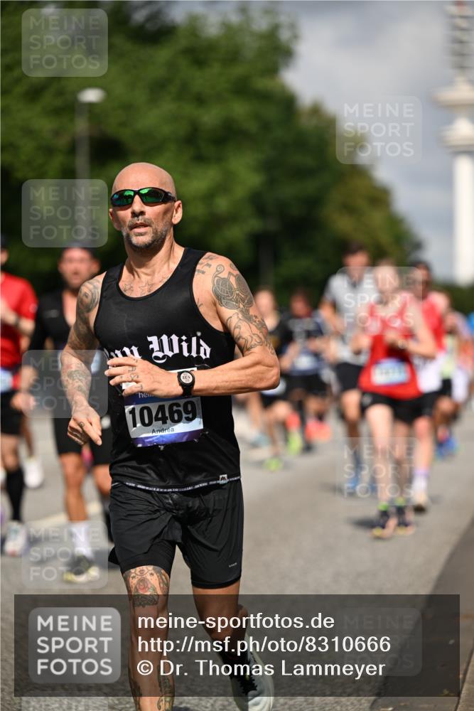 29.06.2025 - hella hamburg halbmarathon Dr. Thomas Lammeyer http://msf.ph/oto/8310666 29.06.2025 09:54:48 Kennedybrücke 1136, 1256, 1677, 1912, 1941, 1962, 2579, 2972, 3523, 3700, 3947, 4759, 4843, 4854, 4865, 4888, 4889, 5087, 5275, 5375, 6593, 6639, 6721, 6901, 7116, 7284, 7378, 7635, 7693, 8122, 8319, 8966, 9262, 9313, 9371, 9380, 9755, 9833, 9885, 10193, 10415, 10469 meine-sportfotos.de