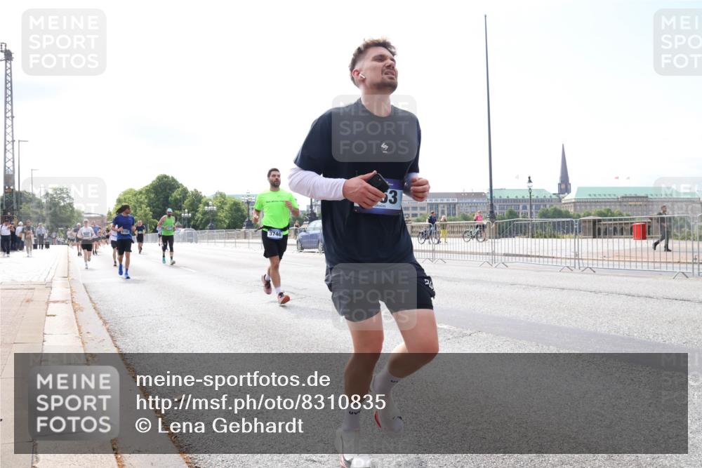 29.06.2025 - hella hamburg halbmarathon Lena Gebhardt http://msf.ph/oto/8310835 29.06.2025 10:12:16 Lombardsbrücke 3746, 1062, 1610, 1785, 1790, 1850, 2661, 2963, 2964, 3182, 3248, 3262, 3746, 4453, 4499, 4554, 5166, 5176, 5379, 5597, 5598, 6822, 6871, 6966, 7014, 7474, 9191, 9253, 9254, 9405, 9705, 10042, 10409, 10581, 10685, 11509, 11525, 11537, 11581, 11917, 13171, 13542, 13958, 14060, 14196, 14313, 14384, 14863, 14868, 15137, 16379, 16473, 16976, 17774, 18261, 18395, 18429, 18493, 18655 meine-sportfotos.de