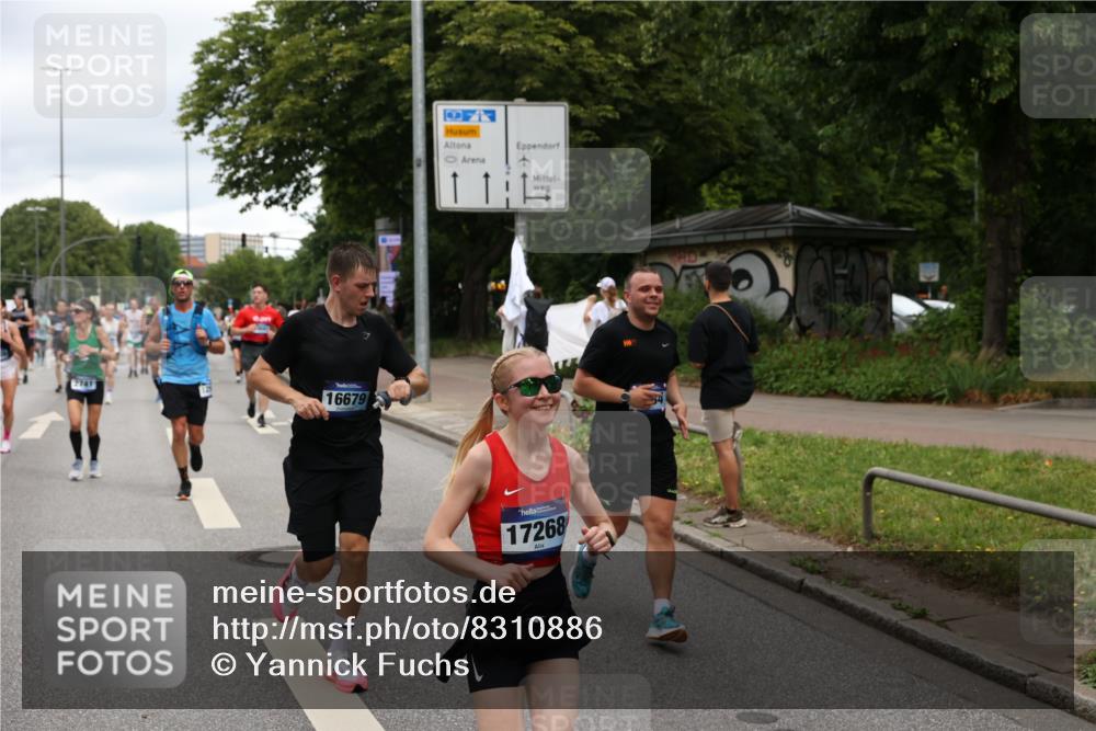 29.06.2025 - hella hamburg halbmarathon Yannick Fuchs http://msf.ph/oto/8310886 29.06.2025 10:50:34 20KM 1583, 1955, 2083, 2741, 3413, 3836, 4152, 5418, 5492, 5570, 6399, 6416, 6835, 7037, 7547, 7716, 8393, 8542, 8652, 8669, 8825, 8968, 9246, 9488, 9727, 9884, 9907, 9934, 10093, 10665, 11083, 11212, 12014, 12348, 12440, 12523, 12590, 12712, 13394, 13666, 13691, 13750, 14139, 14408, 14588, 14678, 14867, 15097, 15407, 15431, 15695, 15712, 16121, 16257, 16261, 16620, 16634, 16679, 17268, 17660, 17993, 18208, 18652, 18719, 18867, 18899, 19091 meine-sportfotos.de
