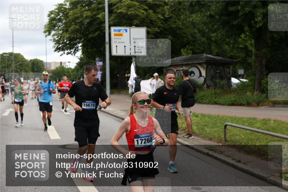 29.06.2025 - hella hamburg halbmarathon Yannick Fuchs http://msf.ph/oto/8310902 29.06.2025 10:50:34 20KM 1583, 1955, 2083, 2741, 3413, 3836, 4152, 5418, 5492, 5570, 6399, 6416, 6835, 7037, 7547, 7716, 8393, 8542, 8652, 8669, 8825, 8968, 9246, 9488, 9727, 9884, 9907, 9934, 10093, 10665, 11083, 11212, 12014, 12348, 12440, 12523, 12590, 12712, 13394, 13666, 13691, 13750, 14139, 14408, 14588, 14678, 14867, 15097, 15407, 15431, 15695, 15712, 16121, 16257, 16261, 16620, 16634, 16679, 17268, 17660, 17993, 18208, 18652, 18719, 18867, 18899, 19091 meine-sportfotos.de