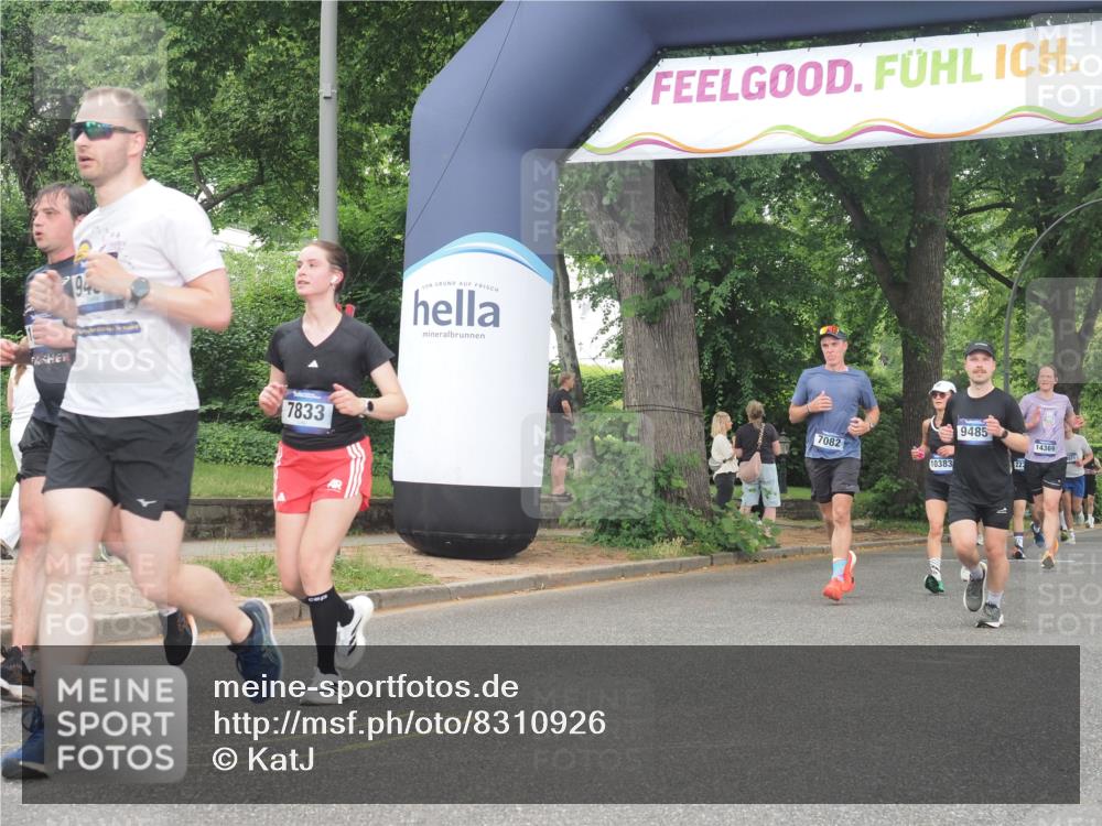 29.06.2025 - hella hamburg halbmarathon KatJ http://msf.ph/oto/8310926 29.06.2025 10:44:41 Zwischen KM18-KM19 2711, 7082, 7833, 8322 meine-sportfotos.de