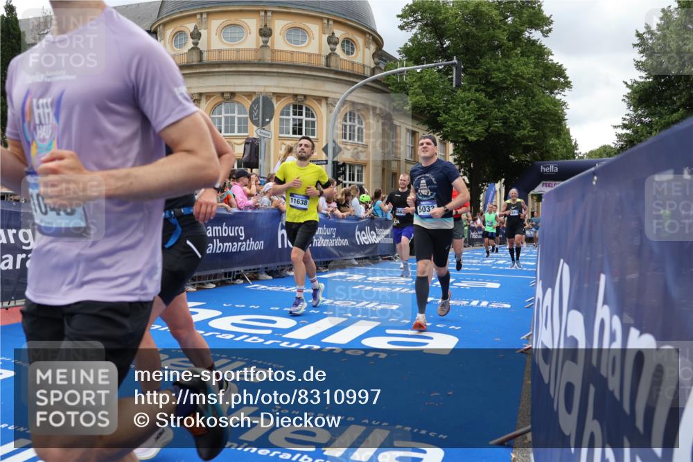 29.06.2025 - hella hamburg halbmarathon Strokosch-Dieckow http://msf.ph/oto/8310997 29.06.2025 10:57:00 Ziel 1485, 2282, 2759, 4261, 4299, 5033, 8669, 11043, 11143, 11212, 11638, 13691, 14408, 14588, 14678, 15097, 16470, 16620, 16909, 17617, 18208, 18719, 19091 meine-sportfotos.de