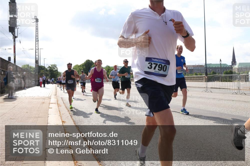 29.06.2025 - hella hamburg halbmarathon Lena Gebhardt http://msf.ph/oto/8311049 29.06.2025 09:47:08 Lombardsbrücke 6032, 2836, 7831, 3790, 14388, 1002, 1053, 1396, 1407, 1411, 1577, 1910, 1959, 2121, 2228, 2243, 2563, 2774, 2836, 3005, 3783, 3790, 3935, 4246, 4740, 5048, 5152, 5193, 5660, 5961, 6032, 6305, 6473, 6683, 6915, 7080, 7466, 7622, 7628, 7831, 7867, 7972, 8312, 8323, 8366, 9376, 9508, 9519, 10477, 10771, 10927, 11055, 11370, 11806, 11898, 12137, 12204, 12447, 12899, 13148, 13199, 13493, 13494, 13729, 13771, 13972, 13991, 14069, 14310, 14385 meine-sportfotos.de