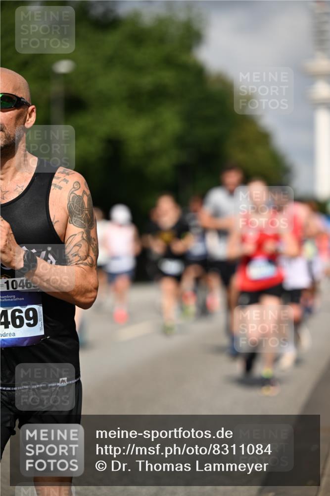 29.06.2025 - hella hamburg halbmarathon Dr. Thomas Lammeyer http://msf.ph/oto/8311084 29.06.2025 09:54:49 Kennedybrücke 1136, 1256, 1677, 1912, 1941, 1962, 2579, 2972, 3523, 3700, 3947, 4759, 4843, 4854, 4865, 4888, 4889, 5087, 5275, 5375, 6593, 6639, 6721, 6901, 7116, 7284, 7378, 7635, 7693, 8122, 8319, 8966, 9262, 9313, 9371, 9380, 9755, 9833, 9885, 10193, 10415, 10469 meine-sportfotos.de
