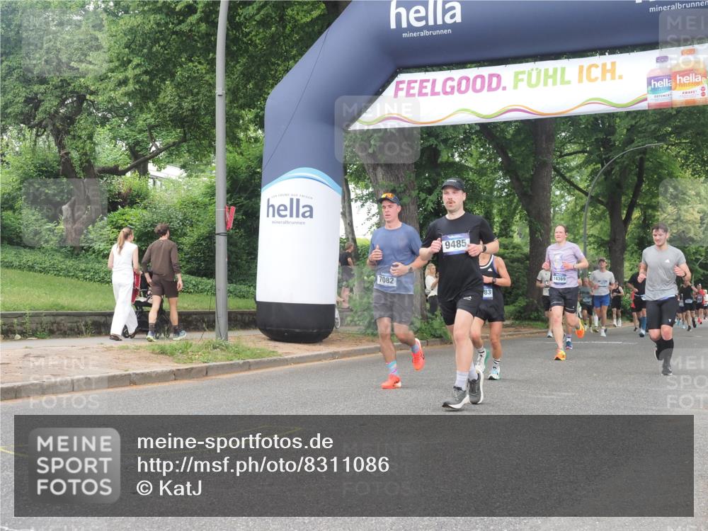 29.06.2025 - hella hamburg halbmarathon KatJ http://msf.ph/oto/8311086 29.06.2025 10:44:43 Zwischen KM18-KM19 2236, 2711, 7082, 7833, 8322 meine-sportfotos.de