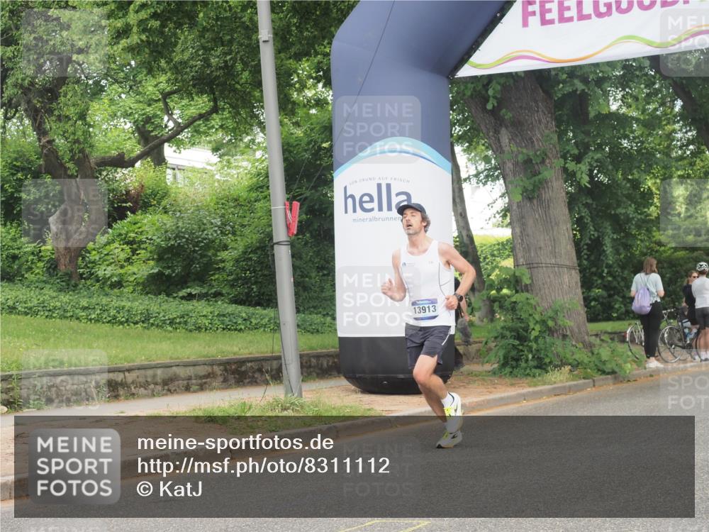 29.06.2025 - hella hamburg halbmarathon KatJ http://msf.ph/oto/8311112 29.06.2025 10:15:16 Zwischen KM18-KM19  meine-sportfotos.de