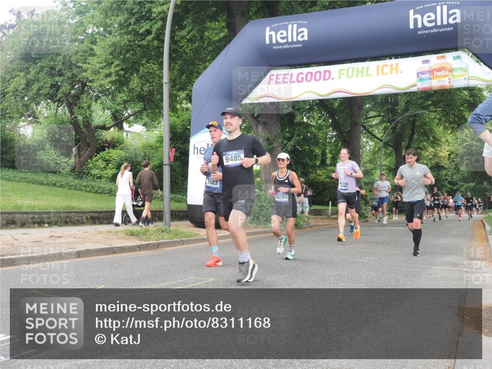 29.06.2025 - hella hamburg halbmarathon KatJ http://msf.ph/oto/8311168 29.06.2025 10:44:43 Zwischen KM18-KM19 2236, 2711, 7082, 7833, 8322 meine-sportfotos.de