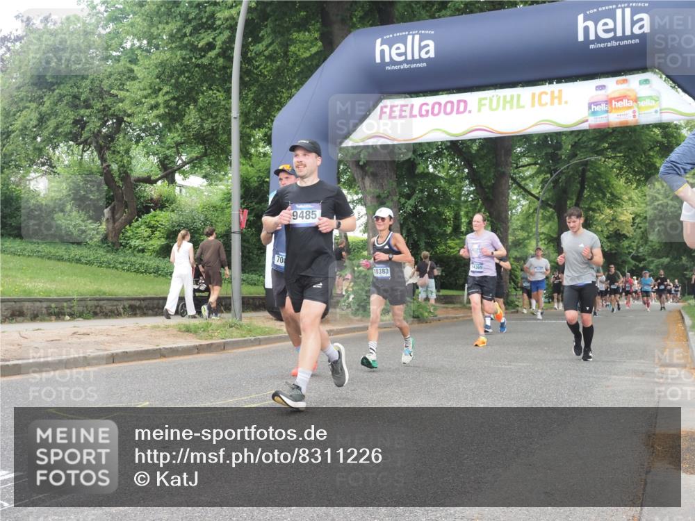 29.06.2025 - hella hamburg halbmarathon KatJ http://msf.ph/oto/8311226 29.06.2025 10:44:43 Zwischen KM18-KM19 2236, 2711, 7082, 7833, 8322 meine-sportfotos.de
