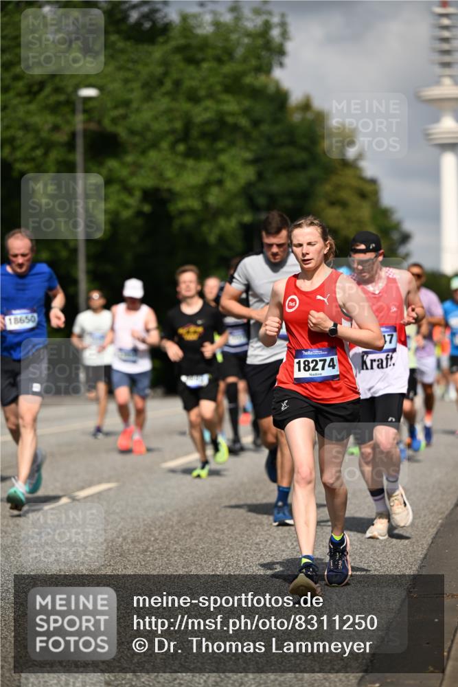 29.06.2025 - hella hamburg halbmarathon Dr. Thomas Lammeyer http://msf.ph/oto/8311250 29.06.2025 09:54:49 Kennedybrücke 1136, 1256, 1677, 1912, 1941, 1962, 2579, 2972, 3523, 3700, 3947, 4759, 4843, 4854, 4865, 4888, 4889, 5087, 5275, 5375, 6593, 6639, 6721, 6901, 7116, 7284, 7378, 7635, 7693, 8122, 8319, 8966, 9262, 9313, 9371, 9380, 9755, 9833, 9885, 10193, 10415, 10469 meine-sportfotos.de