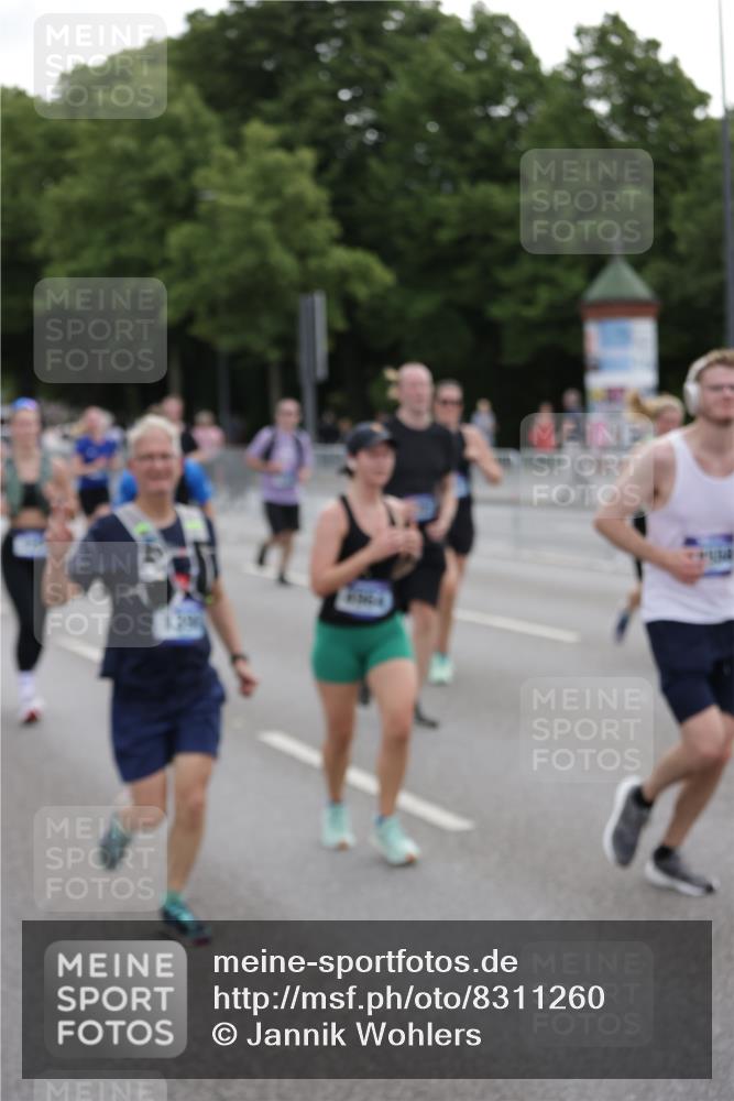 29.06.2025 - hella hamburg halbmarathon Jannik Wohlers http://msf.ph/oto/8311260 29.06.2025 10:38:30 Lombardsbrücke 56, 1232, 1390, 1451, 2524, 2534, 2693, 3307, 3745, 3927, 4257, 4320, 4410, 4964, 6062, 7263, 7849, 8367, 8583, 8747, 8783, 9455, 9708, 10072, 10554, 10604, 11059, 12028, 12072, 12722, 13060, 13922, 14557, 14558, 14856, 15755, 16181, 16346, 16388, 18050, 18504 meine-sportfotos.de