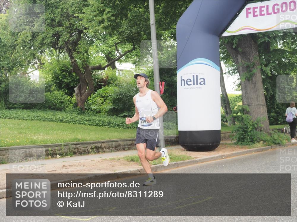 29.06.2025 - hella hamburg halbmarathon KatJ http://msf.ph/oto/8311289 29.06.2025 10:15:17 Zwischen KM18-KM19  meine-sportfotos.de