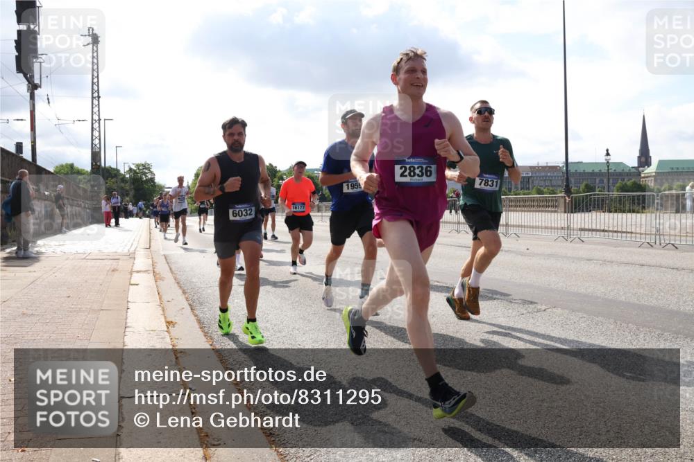 29.06.2025 - hella hamburg halbmarathon Lena Gebhardt http://msf.ph/oto/8311295 29.06.2025 09:47:09 Lombardsbrücke 6032, 16177, 195, 2836, 7831, 1002, 1053, 1396, 1407, 1411, 1577, 1910, 1959, 2121, 2228, 2243, 2563, 2774, 2836, 3005, 3783, 3790, 3935, 4246, 4740, 5152, 5193, 5660, 5961, 6032, 6305, 6473, 6683, 6915, 7080, 7466, 7622, 7628, 7831, 7867, 7972, 8312, 8323, 8366, 9376, 9508, 9519, 10477, 10771, 10927, 11055, 11370, 11806, 11898, 12137, 12204, 12447, 12899, 13148, 13199, 13493, 13494, 13729, 13771, 13972, 13991, 14069, 14310, 14385 meine-sportfotos.de