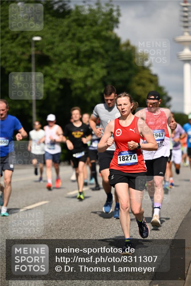 29.06.2025 - hella hamburg halbmarathon Dr. Thomas Lammeyer http://msf.ph/oto/8311307 29.06.2025 09:54:50 Kennedybrücke 1136, 1256, 1912, 1941, 1962, 2579, 2972, 3523, 3700, 3947, 4759, 4843, 4854, 4865, 4888, 4889, 5087, 5275, 5375, 6593, 6639, 6721, 6901, 7116, 7284, 7378, 7635, 7693, 8122, 8319, 8966, 9262, 9313, 9371, 9380, 9755, 9833, 9885, 10193, 10415, 10469 meine-sportfotos.de