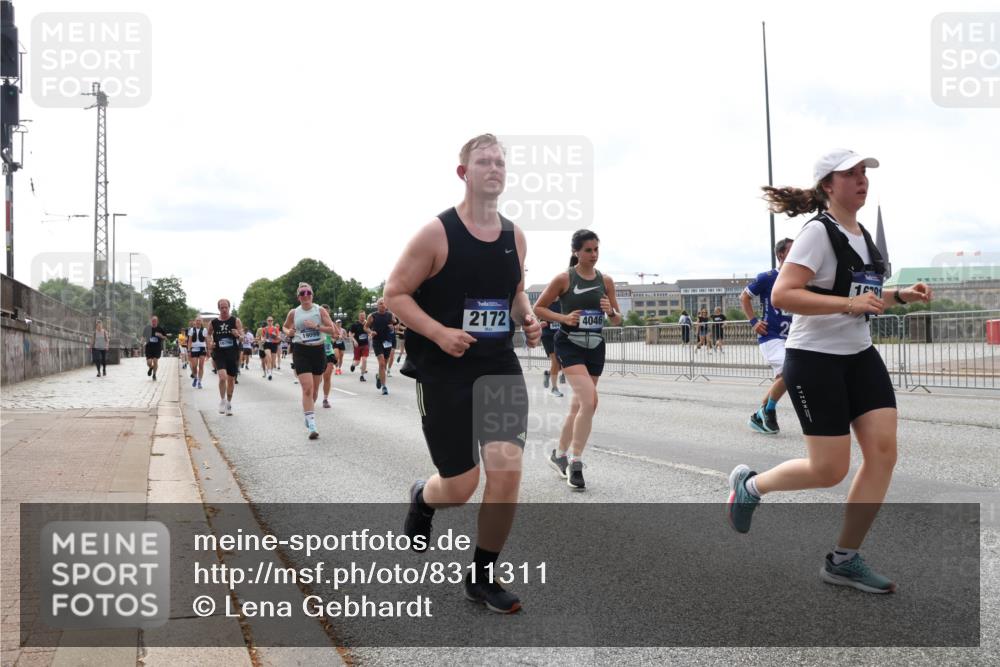 29.06.2025 - hella hamburg halbmarathon Lena Gebhardt http://msf.ph/oto/8311311 29.06.2025 10:22:00 Lombardsbrücke 1679, 19099, 2172, 4046, 10, 1003, 1072, 1158, 1191, 1250, 1294, 1419, 1668, 1958, 1963, 2009, 2063, 2172, 2315, 2353, 2514, 2529, 2744, 3050, 3172, 3458, 3606, 3768, 3770, 3995, 4046, 4289, 4366, 4375, 4376, 4697, 4970, 5122, 5412, 5641, 5759, 5957, 6086, 6475, 6676, 6805, 6881, 6977, 7075, 7162, 7612, 7672, 8286, 8431, 8715, 8860, 8884, 8896, 8954, 8959, 9002, 9062, 9369, 9483, 9532, 10874 meine-sportfotos.de