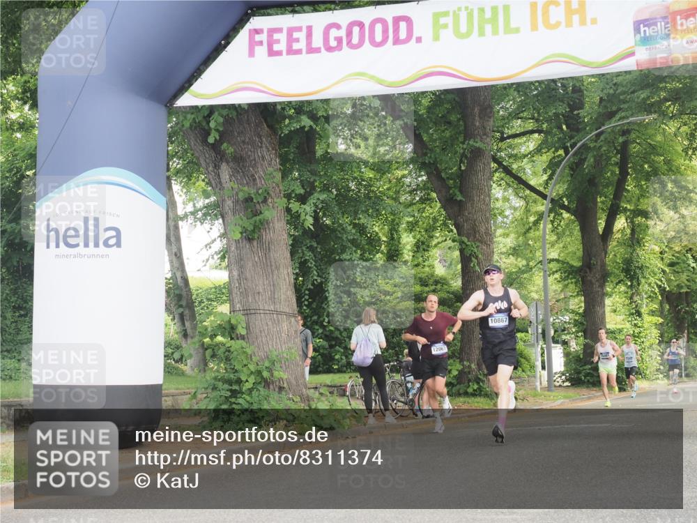 29.06.2025 - hella hamburg halbmarathon KatJ http://msf.ph/oto/8311374 29.06.2025 10:15:21 Zwischen KM18-KM19  meine-sportfotos.de