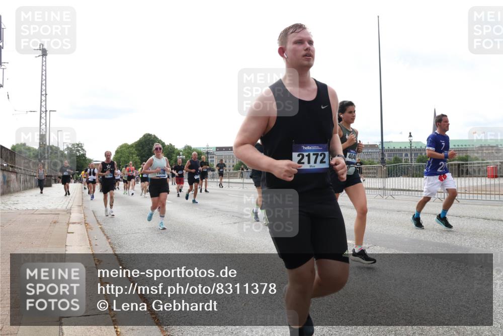 29.06.2025 - hella hamburg halbmarathon Lena Gebhardt http://msf.ph/oto/8311378 29.06.2025 10:22:00 Lombardsbrücke 16796, 19099, 2172, 404, 1003, 1072, 1158, 1191, 1250, 1294, 1419, 1668, 1958, 1963, 2009, 2063, 2172, 2315, 2353, 2514, 2529, 2744, 3050, 3172, 3458, 3606, 3768, 3770, 3995, 4046, 4289, 4366, 4375, 4376, 4697, 4970, 5122, 5412, 5641, 5759, 5957, 6086, 6475, 6676, 6805, 6881, 6977, 7075, 7162, 7612, 7672, 8286, 8431, 8715, 8860, 8884, 8896, 8954, 8959, 9002, 9062, 9369, 9483, 9532, 10874 meine-sportfotos.de