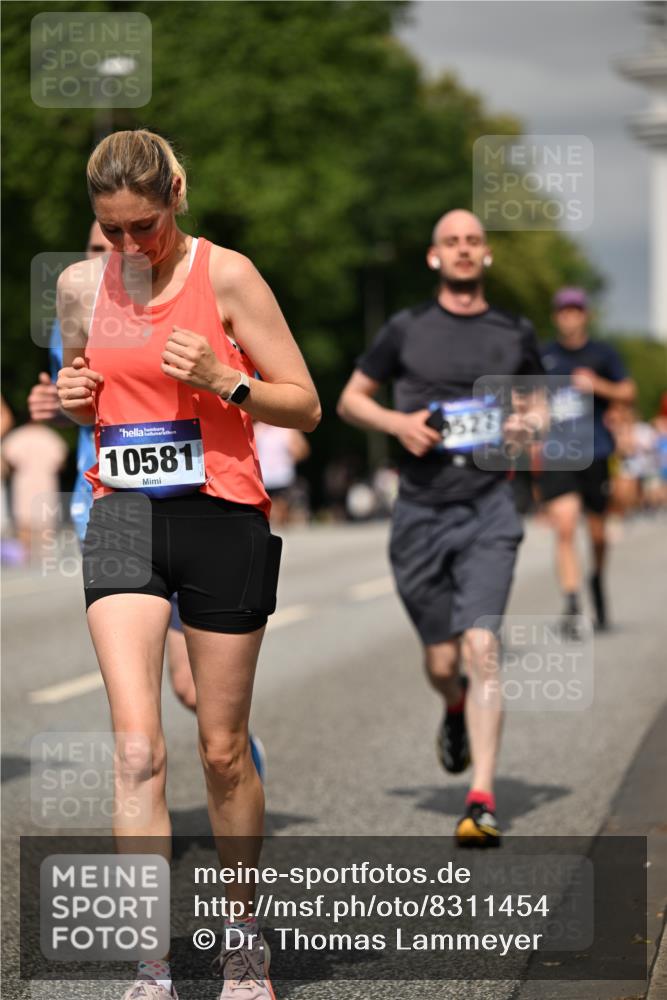 29.06.2025 - hella hamburg halbmarathon Dr. Thomas Lammeyer http://msf.ph/oto/8311454 29.06.2025 10:17:09 Kennedybrücke 1007, 1328, 1859, 2961, 3218, 3729, 4187, 4554, 4950, 5597, 5598, 6026, 7346, 7873, 8115, 8279, 8913, 9128, 9527, 10581 meine-sportfotos.de