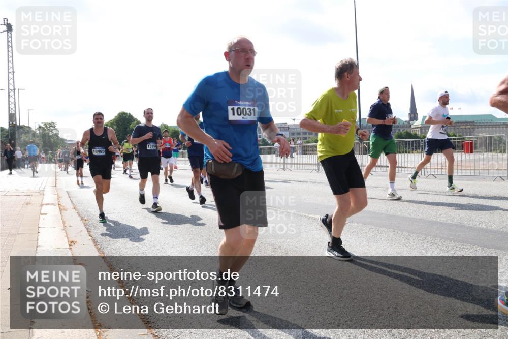 29.06.2025 - hella hamburg halbmarathon Lena Gebhardt http://msf.ph/oto/8311474 29.06.2025 09:59:51 Lombardsbrücke 18495, 15954, 34, 10031, 1006, 1125, 1264, 1319, 1334, 1366, 1595, 1642, 1834, 1914, 1955, 2099, 2282, 2348, 2364, 2391, 2432, 2447, 2582, 2584, 2630, 2676, 2677, 2910, 3279, 3668, 3836, 4013, 4231, 4426, 4632, 4772, 4796, 4837, 5015, 5134, 5277, 5299, 5341, 5465, 6174, 6201, 6202, 6414, 6415, 6462, 6581, 6587, 7833, 8330, 8520, 8542, 8652, 8846, 8929, 9142, 9488, 9903, 9907, 9984, 10020, 10031, 11039, 11568, 11844 meine-sportfotos.de