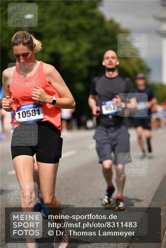 29.06.2025 - hella hamburg halbmarathon Dr. Thomas Lammeyer http://msf.ph/oto/8311483 29.06.2025 10:17:09 Kennedybrücke 1007, 1328, 1859, 2961, 3218, 3729, 4187, 4554, 4950, 5597, 5598, 6026, 7346, 7873, 8115, 8279, 8913, 9128, 9527, 10581 meine-sportfotos.de