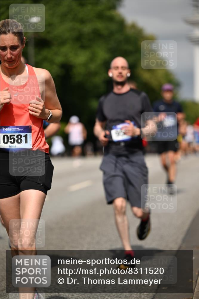 29.06.2025 - hella hamburg halbmarathon Dr. Thomas Lammeyer http://msf.ph/oto/8311520 29.06.2025 10:17:10 Kennedybrücke 1007, 1328, 1859, 2961, 3218, 3729, 4187, 4554, 4950, 5597, 5598, 6026, 7346, 8115, 8279, 8913, 9128, 9527, 10581 meine-sportfotos.de