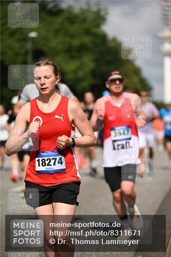 29.06.2025 - hella hamburg halbmarathon Dr. Thomas Lammeyer http://msf.ph/oto/8311671 29.06.2025 09:54:51 Kennedybrücke 1136, 1256, 1912, 1941, 1962, 2579, 2972, 3523, 3700, 3947, 4759, 4843, 4854, 4865, 4888, 4889, 5087, 5275, 5375, 5410, 6593, 6721, 6901, 7116, 7284, 7378, 7635, 7693, 8319, 8966, 9262, 9313, 9371, 9380, 9755, 9833, 9885, 10193, 10415, 10469 meine-sportfotos.de